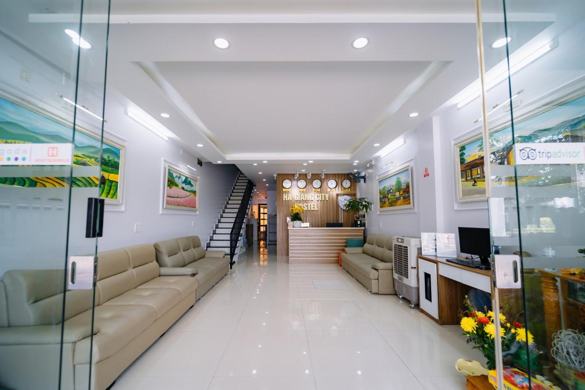 Ha Giang City Hostel Bagian luar foto