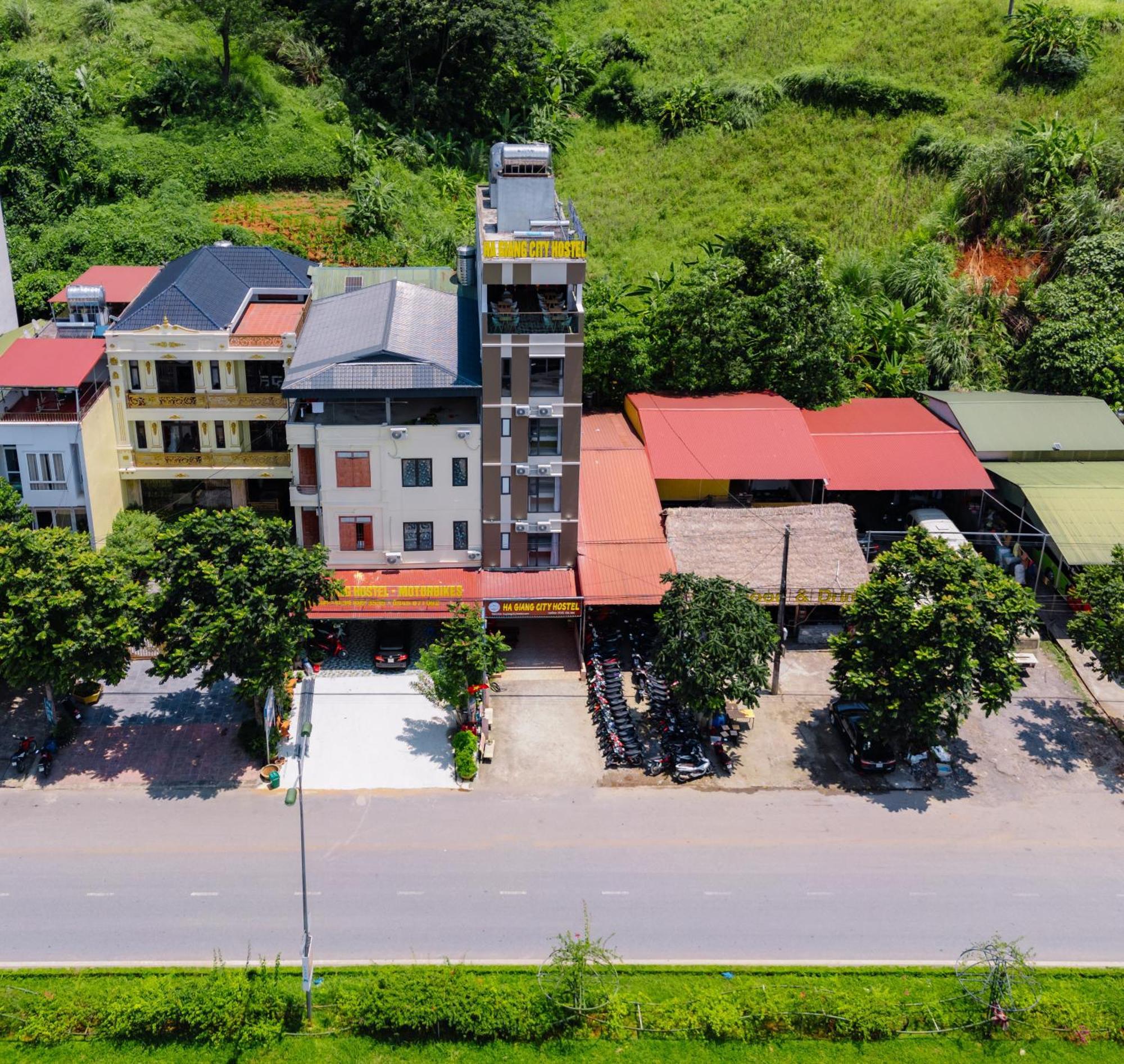 Ha Giang City Hostel Bagian luar foto